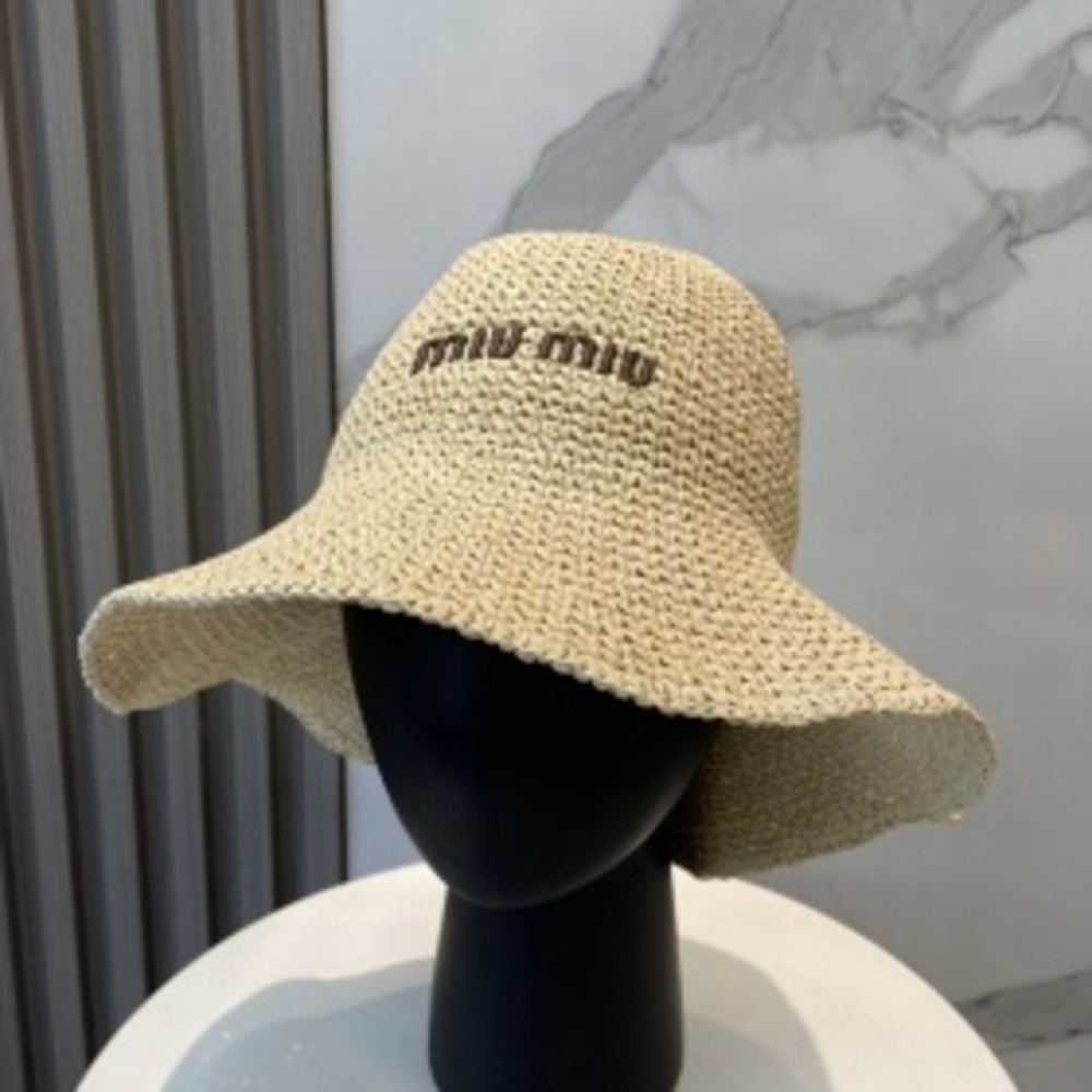 🌾Miu Miu🌾Beige Straw Floppy Sun Hat Logo Detail